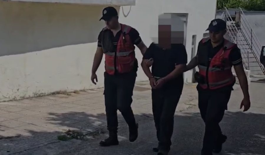Kultivonin bimë narkotike pranë banesës së tyre, arrestohen