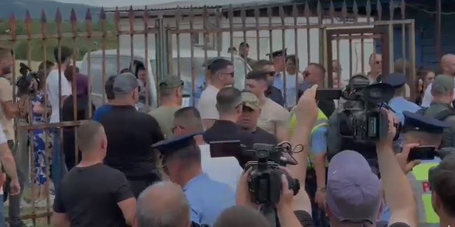 Provokuan dhe nxitën urrejtje, 17 persona në polici në