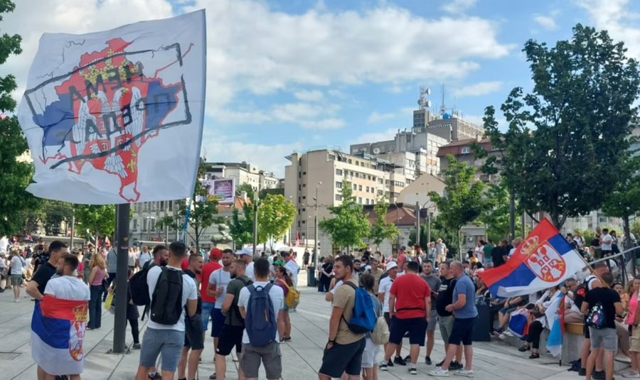 Kthesë kah e djathta pas protestës studentore në Beograd