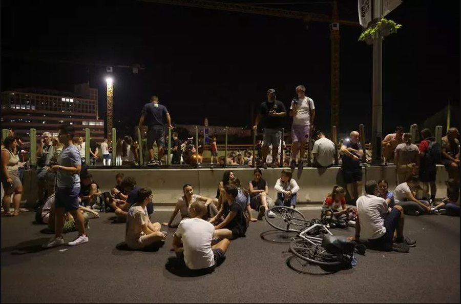 Protesta të reja në Beograd dhe qytete të tjera, studentët