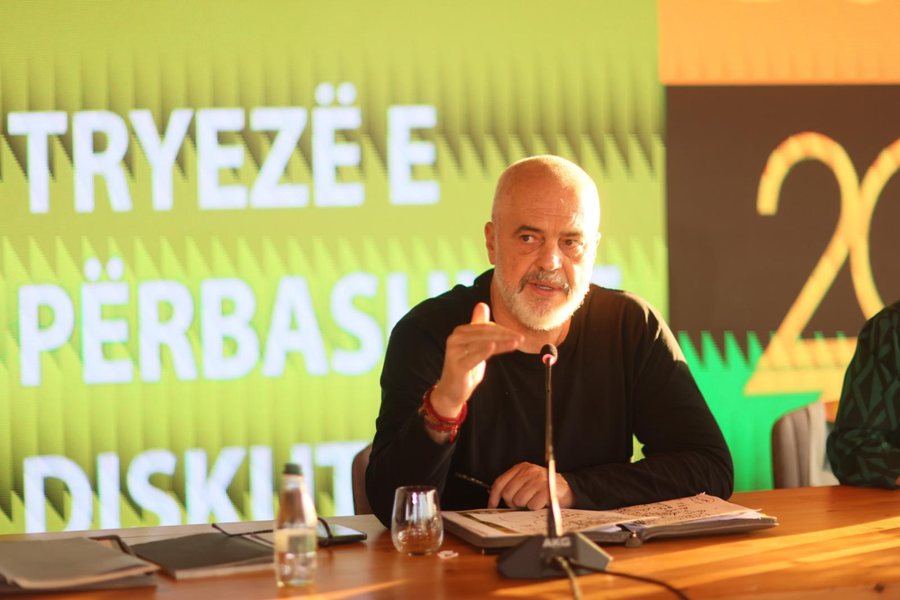 “Të pezullohet veprimtaria e AKU”- Rama: Është kthyer