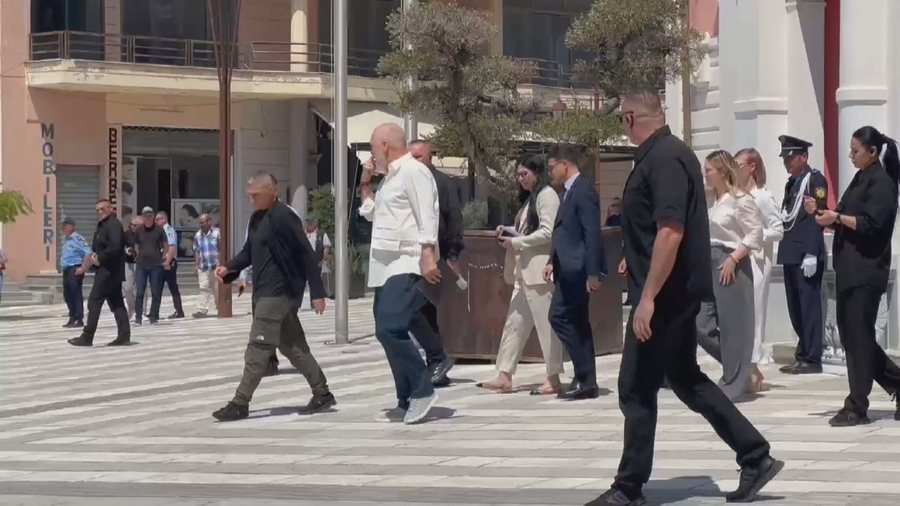 Rama nuk i ndahet Vlorës, tjetër vizitë në Bashki,