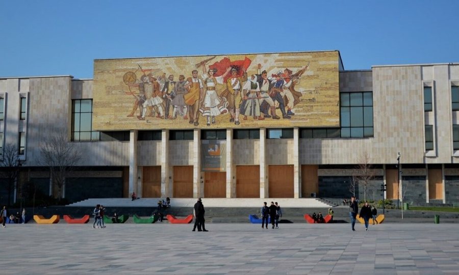 EIB and MEKI finalize agreement for urban restoration of the National History