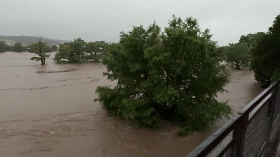Disaster in Texas, at least 6 dead due to flooding