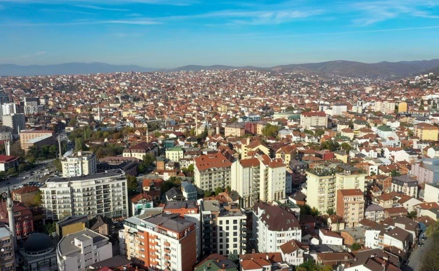 Mijëra qytetarë të Kosovës jetojnë në banesa