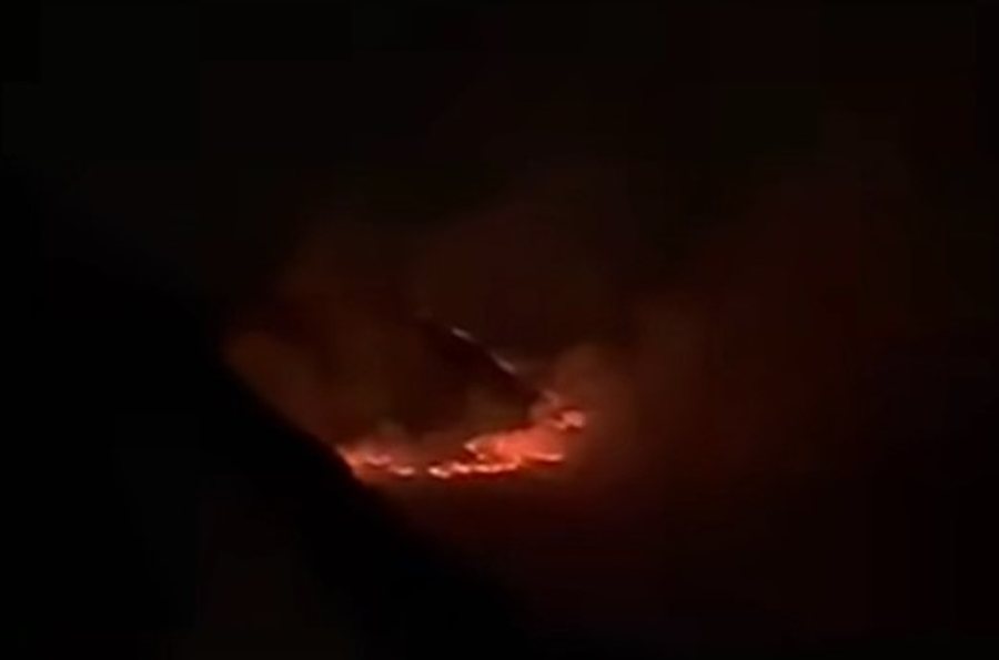 Zjarr në Dukat, digjet një sipërfaqe me pyje e shkurre