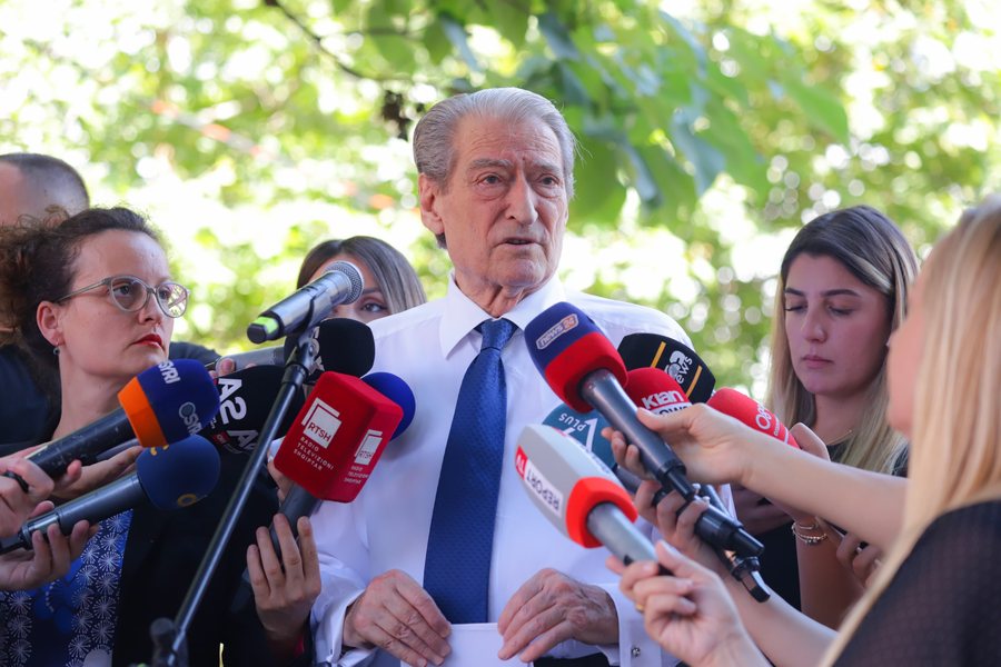 Zjarri në landfillin e Elbasanit, Berisha: PD ka bërë shumë