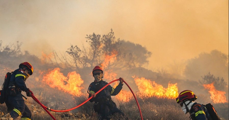 I nxehti në Greqi, ndalohet puna fizike jashtë në orët e
