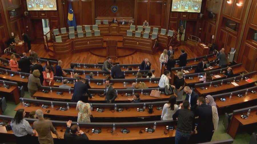 MPs are risking their mandates, a long-distance clash between VV and LDK over