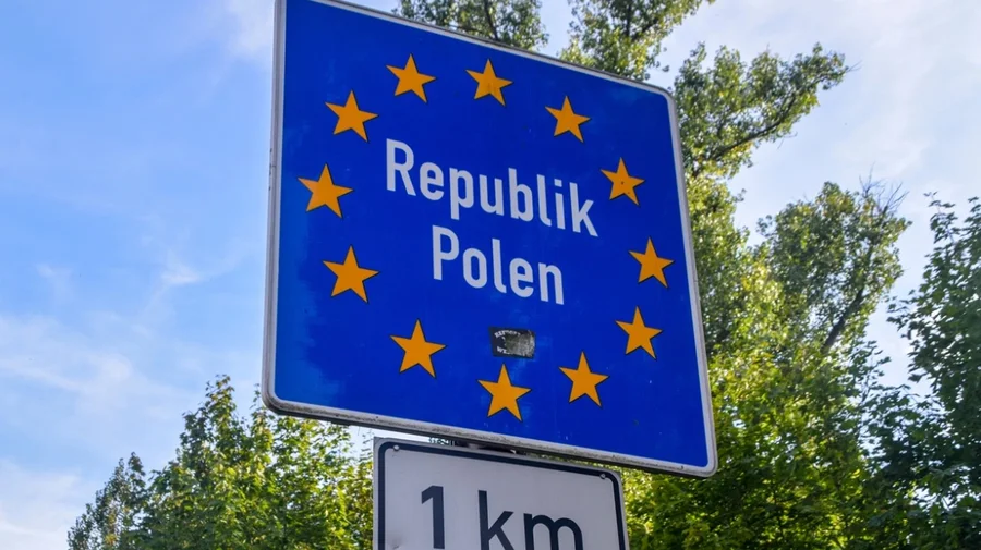 Polonia rikthen kontrollet kufitare me Gjermaninë dhe Lituaninë
