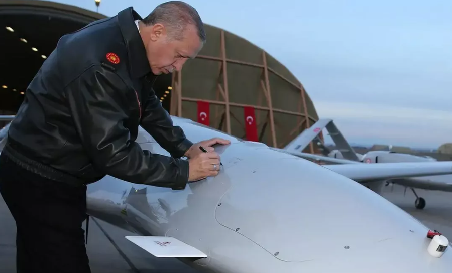 “Pushtimi” i Evropës nga Erdogan, përmes euros dhe