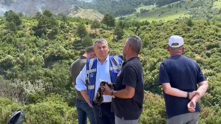 Vijon prej 4 ditësh zjarri në malin e Dukatit, kreu i emergjencave: