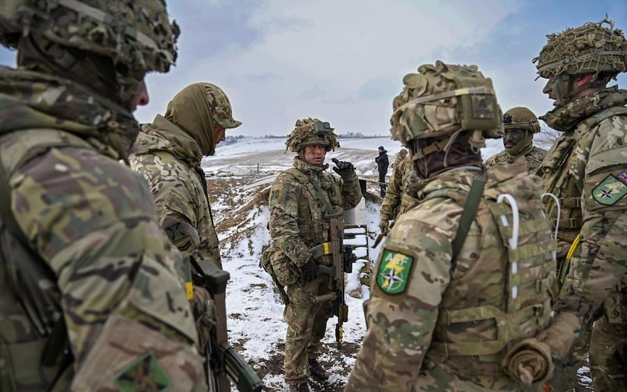 “Britania të përgatitet për luftë me Rusinë