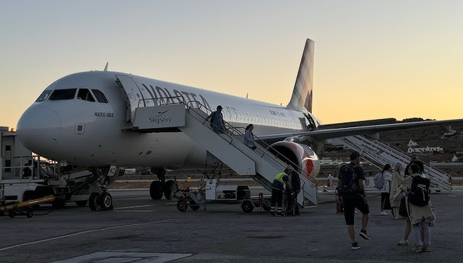 Panik në ajër, avioni i nisur nga Kroacia përfshihet nga