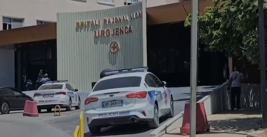 Mbërrin në spital me plagë nga armë zjarri