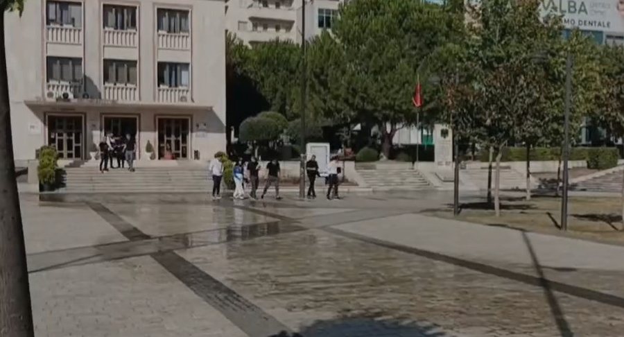 Balluku në bashkinë e Lushnjes, drejtorët do kalojnë në