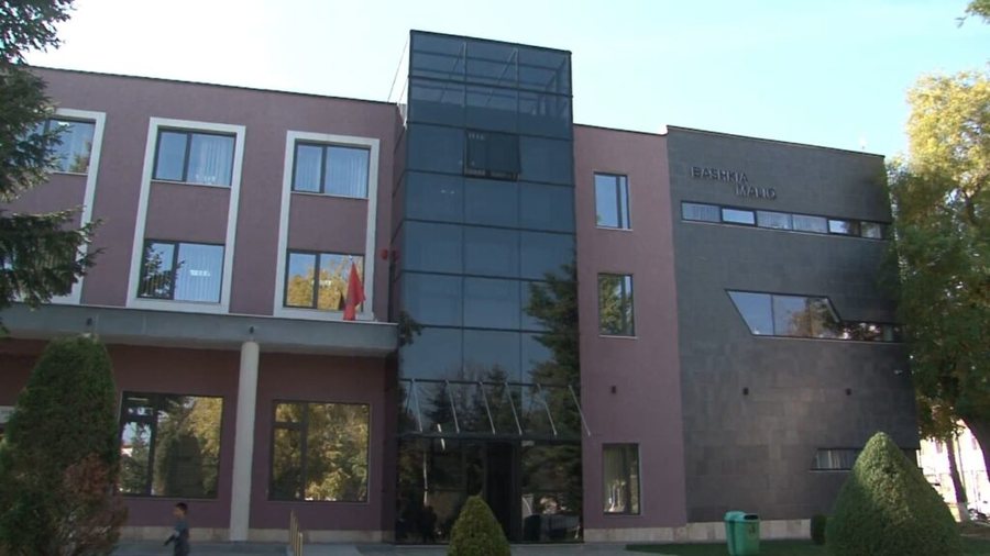Japin dorëheqjen 6 administratorët e Bashkisë Maliq