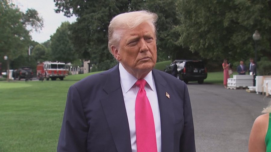 Trump i jep fund spekulimeve: Ukraina nuk duhet të godasë Moskën
