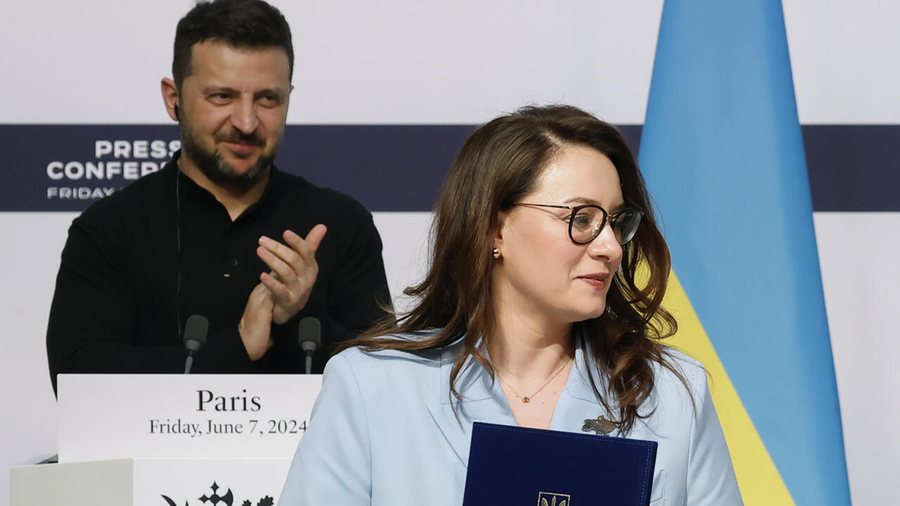 Zelensky zgjedh një grua si kryeministren e re të Ukrainës