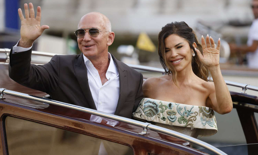 Jeff Bezos lë bakshish marramendës në hotelin luksoz në