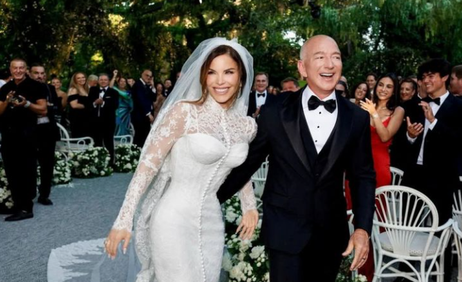 Jeff Bezos lë bakshish marramendës në hotelin luksoz në