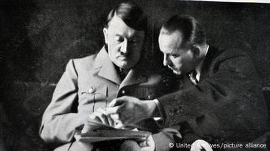 100 vjet "Mein Kampf" - Jehona e ideve të Hitlerit vazhdon