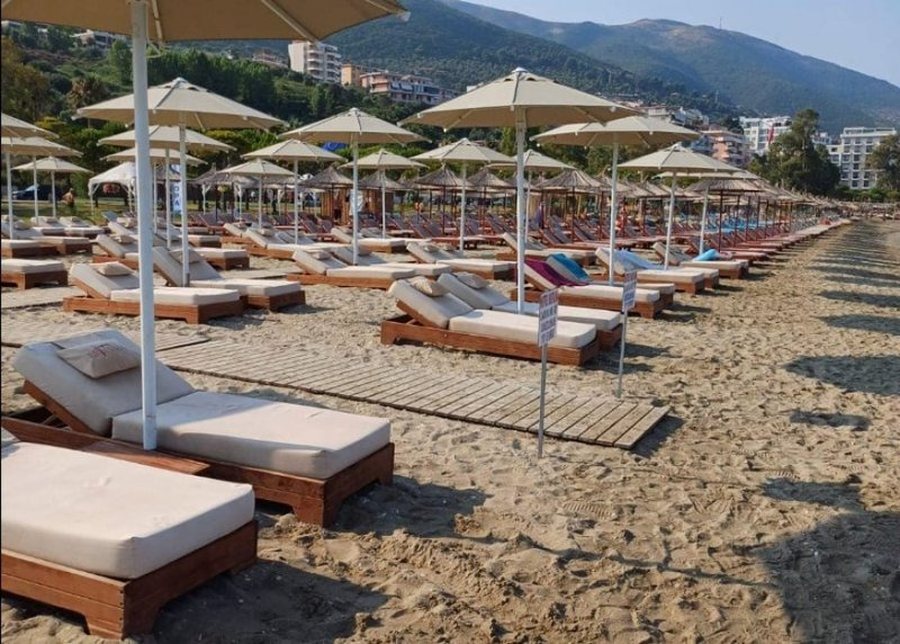 200 euro për dy shtretër dhe një çadër? Pothuaj