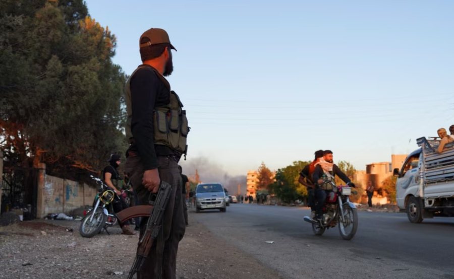 Siria dislokon trupa në Suveida pasi SHBA-ja ndërmjetëson