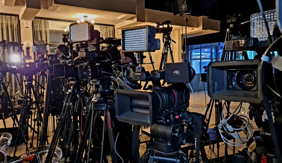 Analiza: Mbyllja e mediave që mbulojnë Ballkanin Perëndimor dhe