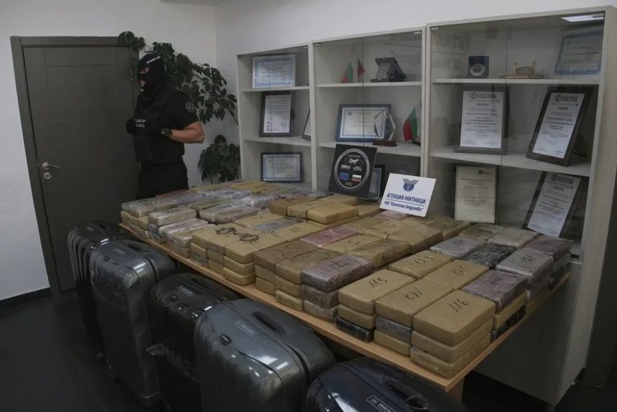 Diplomati nga Kongo kapet me 19 milionë euro kokainë në