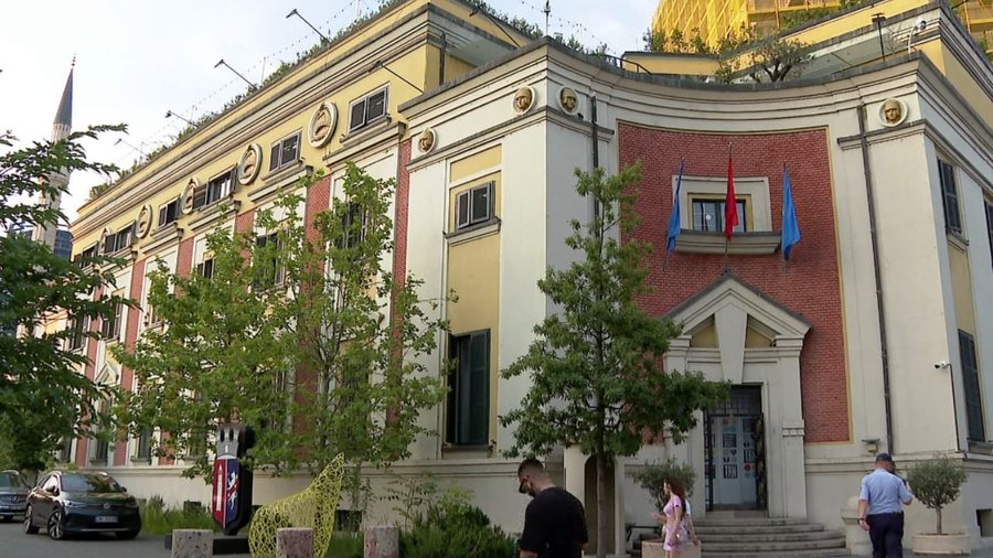 Largohen edhe nënkryetarët e Bashkisë së Tiranës! Rama