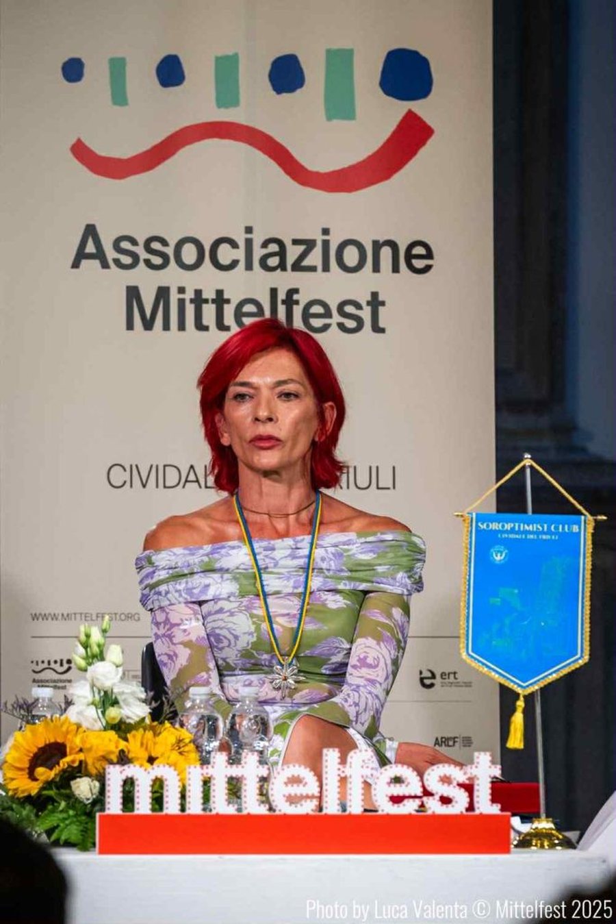 Actress Ema Andrea wins an award in Italy