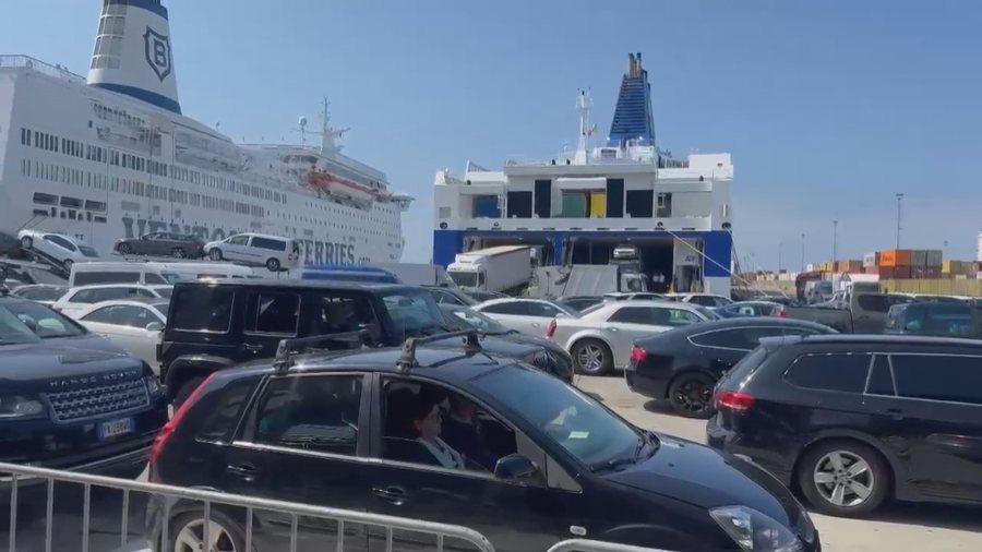 Fluksi në portin e Durrësit, mbi 13 mijë pasagjerë