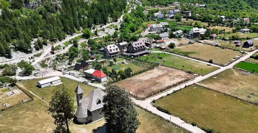 Rama publikon videon nga Thethi: Pas operacionit nga kanceri i