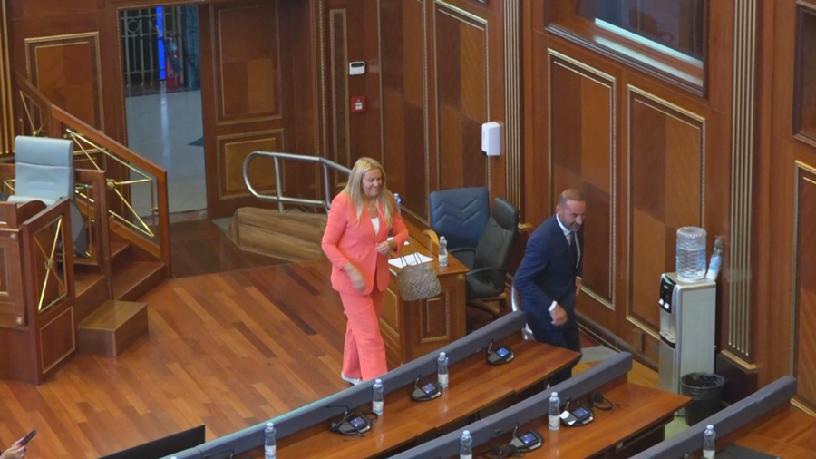 Voting fails again, constitutive session of the Kosovo Assembly is interrupted