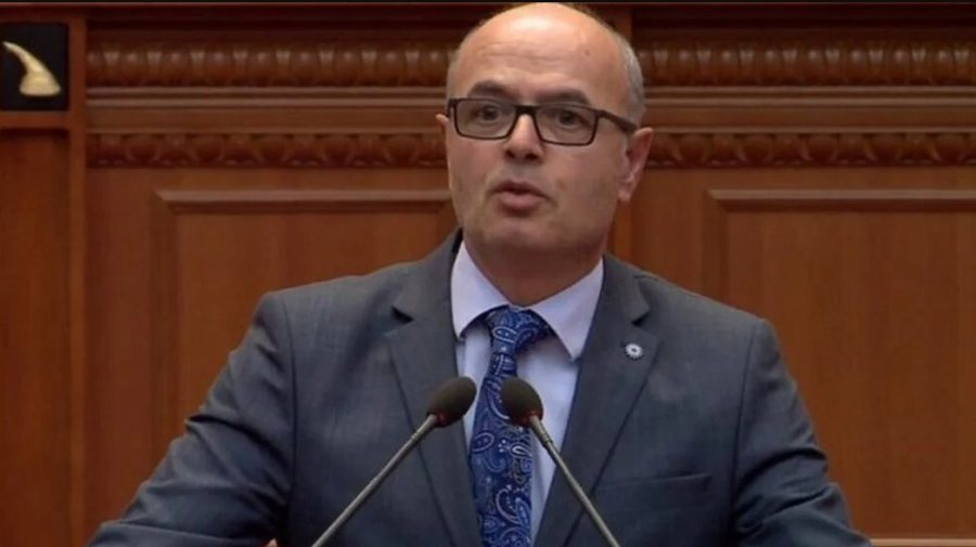 “Do i hiqnin kapelen”- Petro Koçi: Pse sugjerova dje