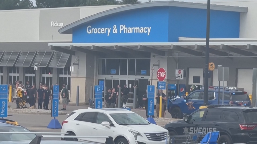 11 injured in US, 42-year-old man armed with knife attacks customers in
