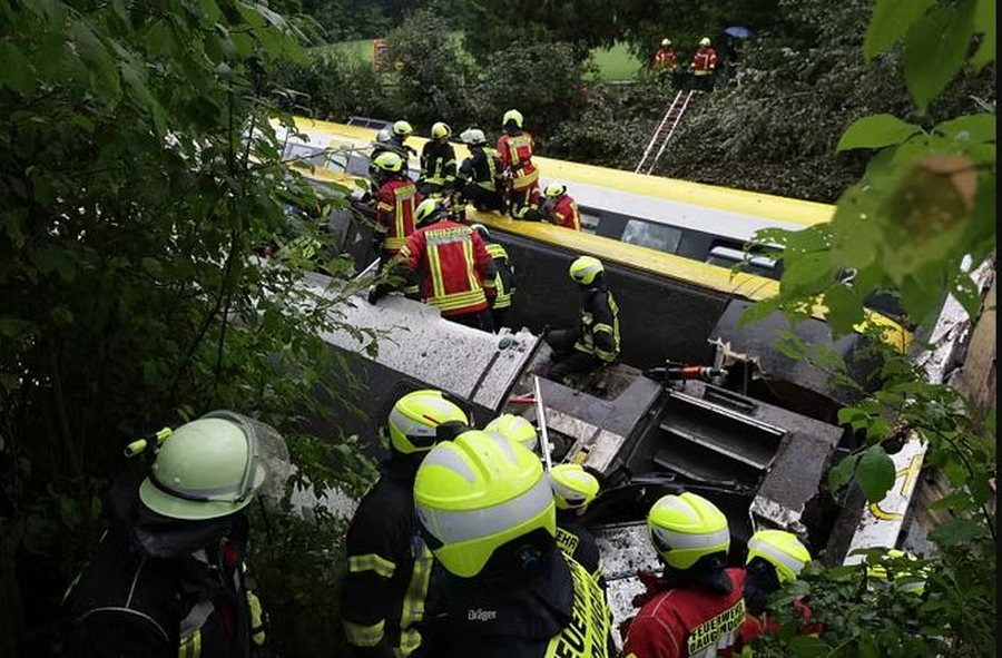 Del nga shinat treni me 100 pasagjerë në Gjermani, viktima dhe të