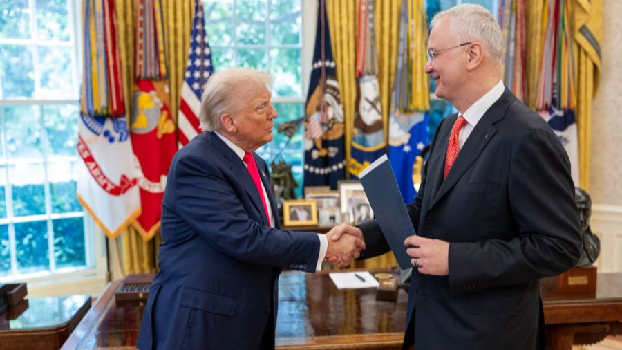 Serbia fton Trumpin në Beograd, ambasadori i ri dorëzon letrat