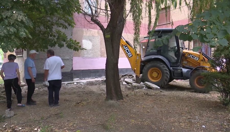 Nis lirimi i hapësirave publike në Korçë