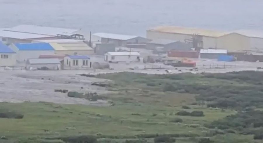 Pas cunamit me valë 3 metra, imazhe dramatike të vijës bregdetare