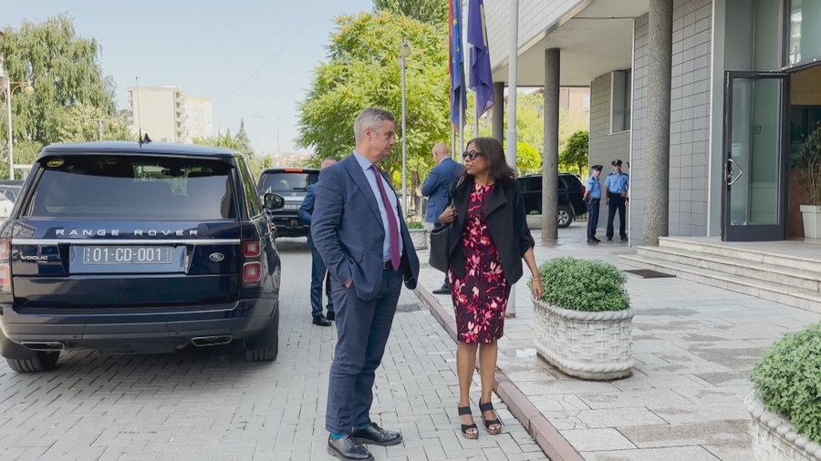Zgjedhje apo konstituim të Kuvendit, Hargreaves: Kosova është