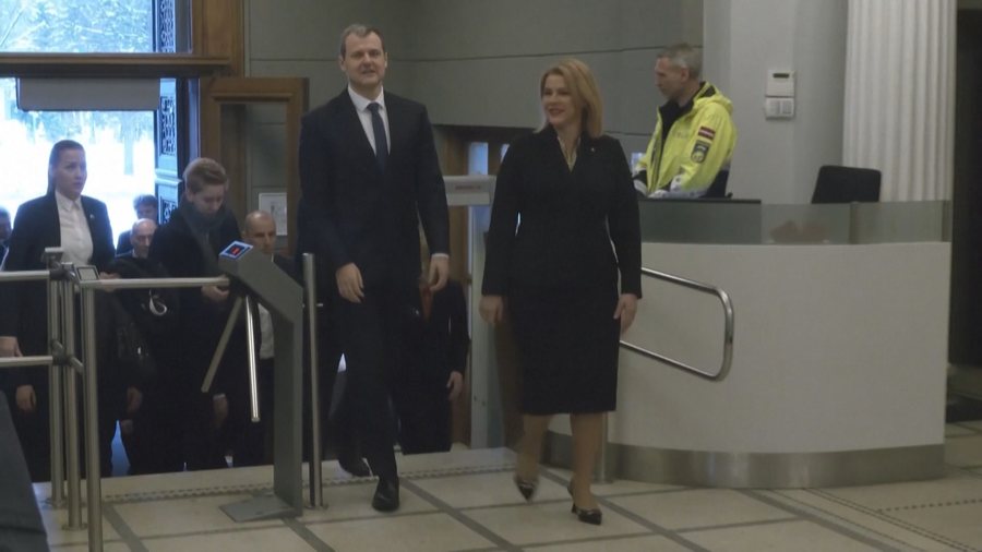 “Skandali i helmimit”, kryeministri i Lituanisë jep