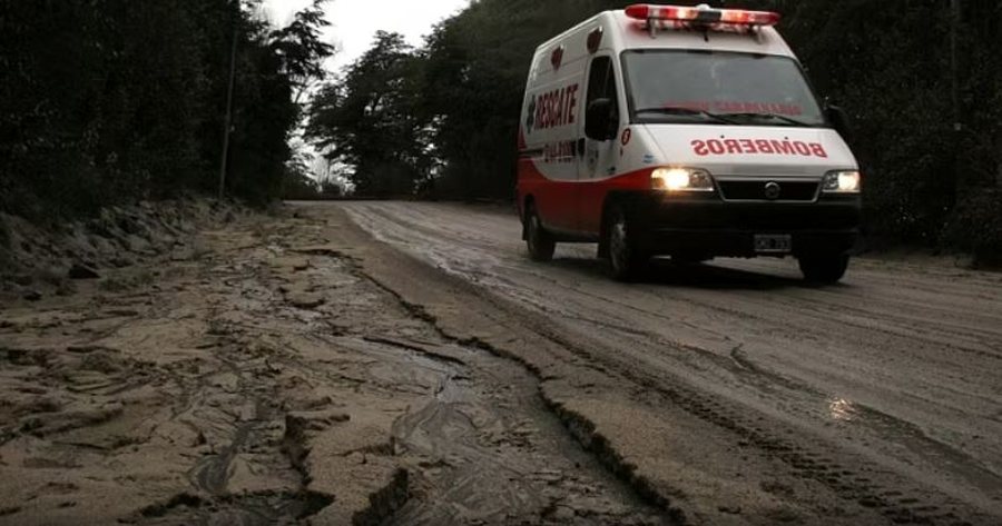 Earthquake causes mine collapse in Chile, casualties and missing