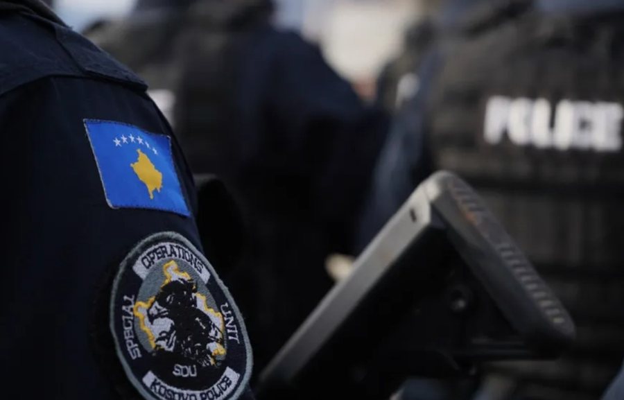 E paprecedentë në Prishtinë, sherr mes policëve, njëri