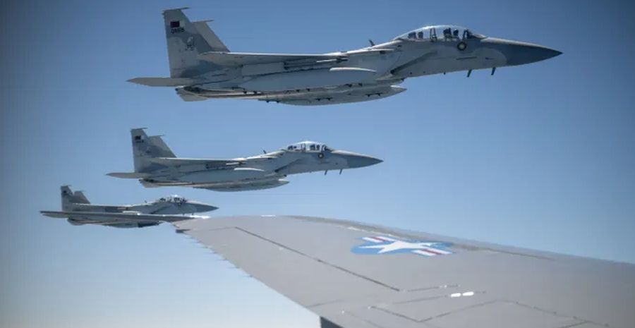 7 mysterious planes over Trump's golf club, US military raises fighter jets
