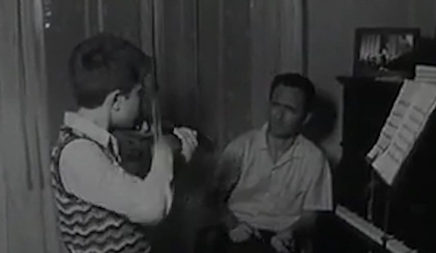 Ndahet nga jeta violinisti Robert Papavrami