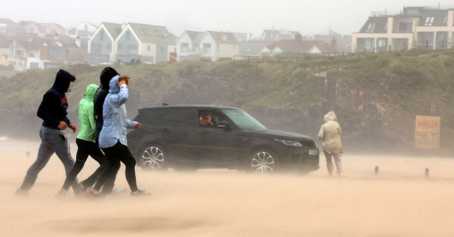 Storm Floris hits Britain hard, causing rail damage and chaos on the roads