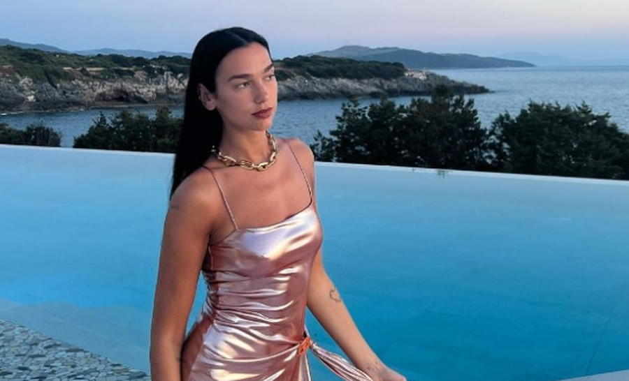 "Arrita në shtëpi", Dua Lipa nis pushimet në jug