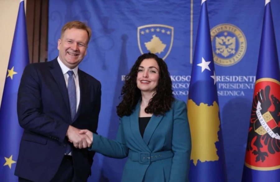 Sorensen në Prishtinë: Kriza institucionale në Kosovë po